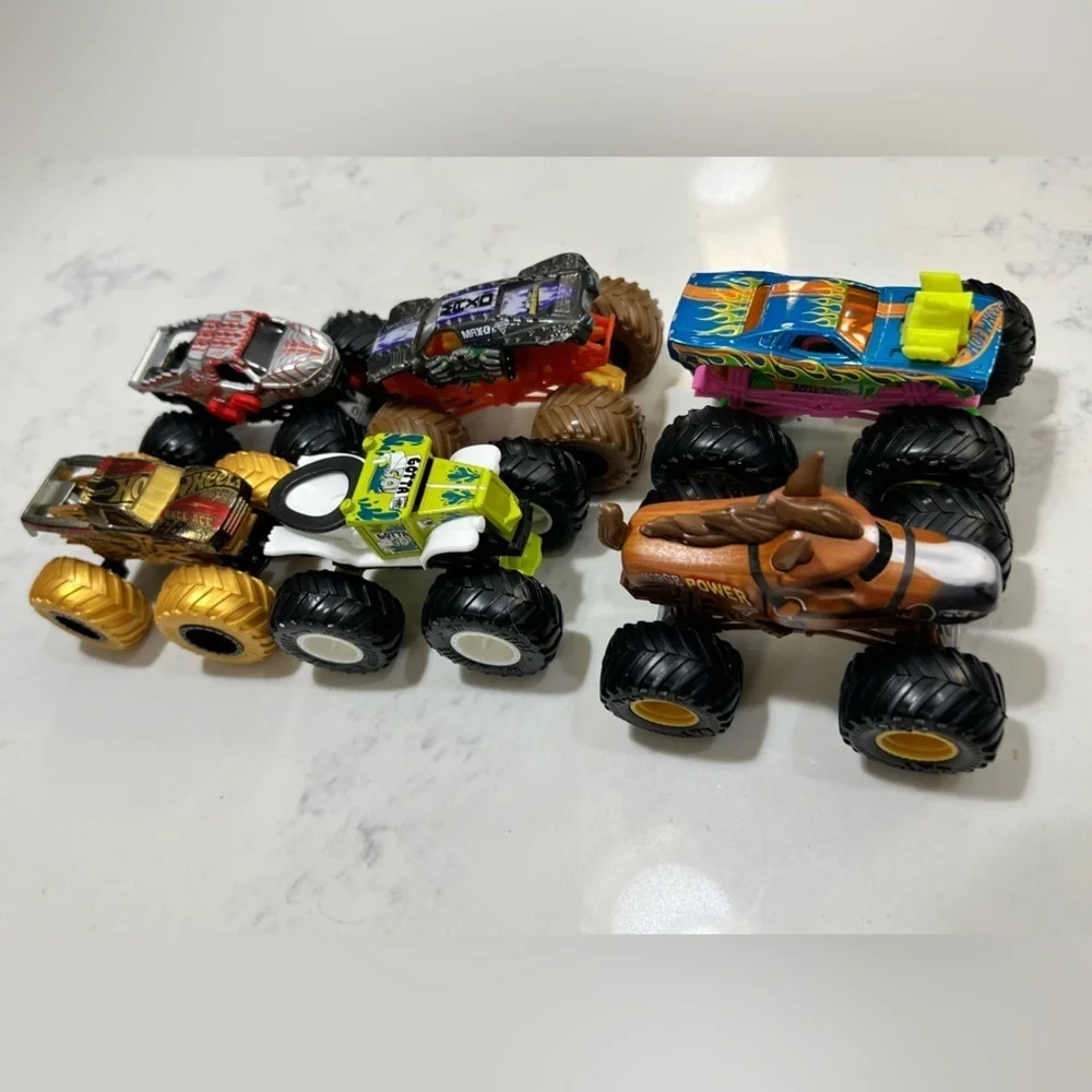Monster Truck Toy Set - 6 Multicolor